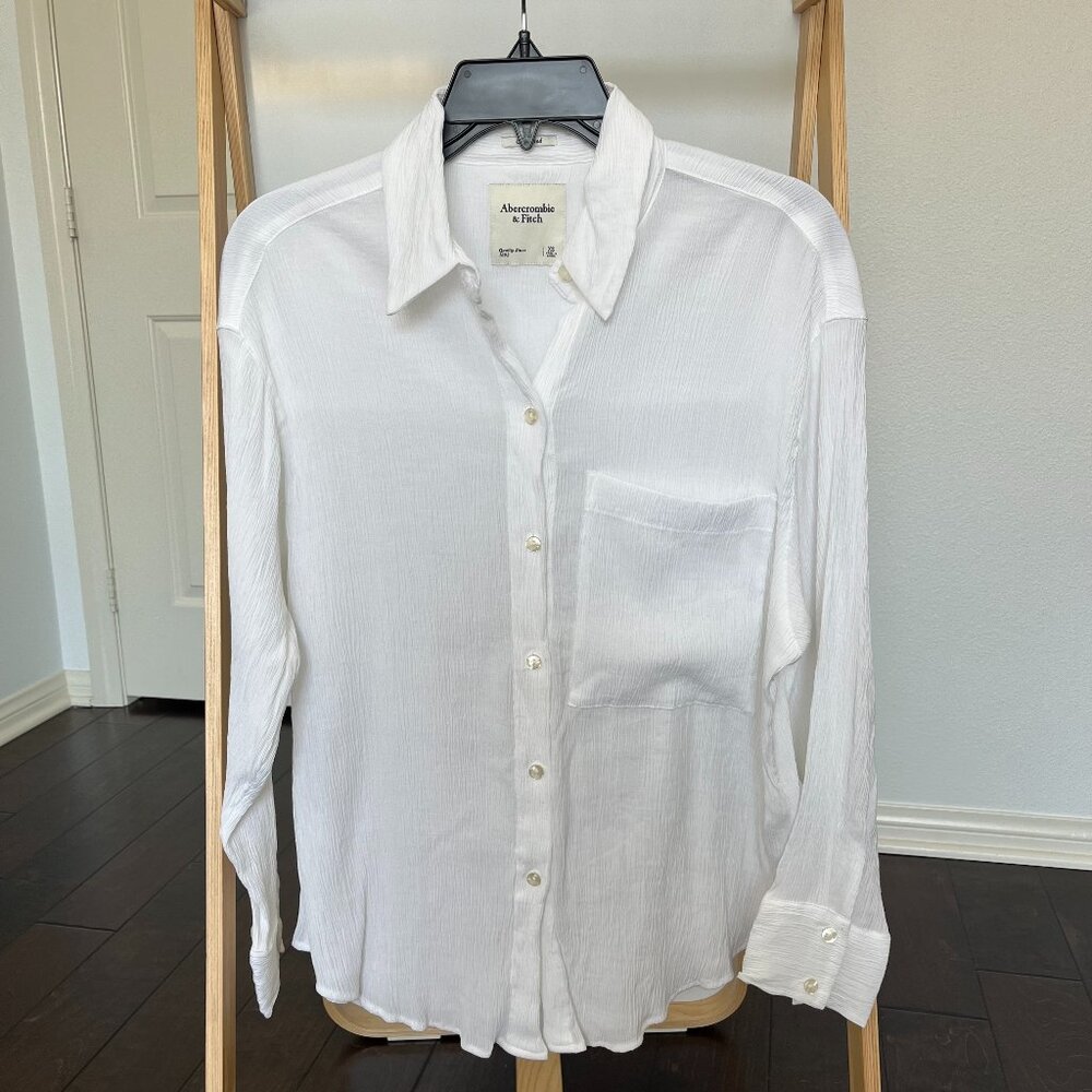 Abercrombie & Fitch Oversized Crinkle Textured Button-Down Long-Sleeve Shirt
